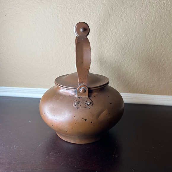 Vintage Copper Tea Pot/ Kettle w Delft Blue Ceramic Handle, Tea Party, Flower Va - Picture 10 of 11